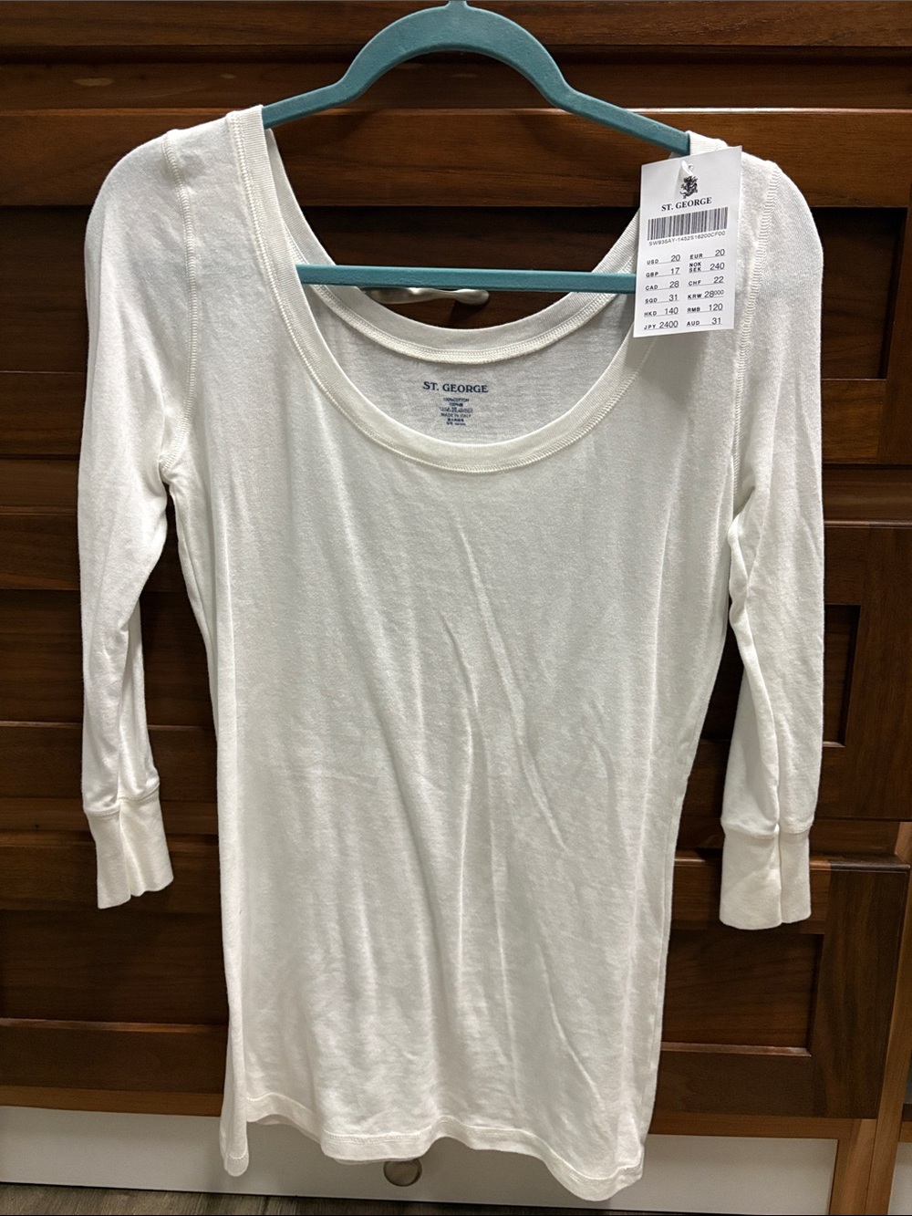 Brandy Melville NWT 3/4 Sleeve White Scoop Neck Long Top